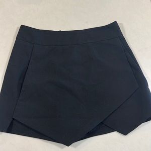 Aqua brand Black Skort